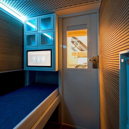 Resting Pods - Zzzleepandgo Wien Airport 施韦夏特 外观 照片